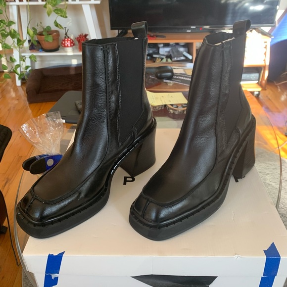 Women Topshop Hunter heeled leather ankle boot in black made in Spain size 39 - Picture 9 of 10